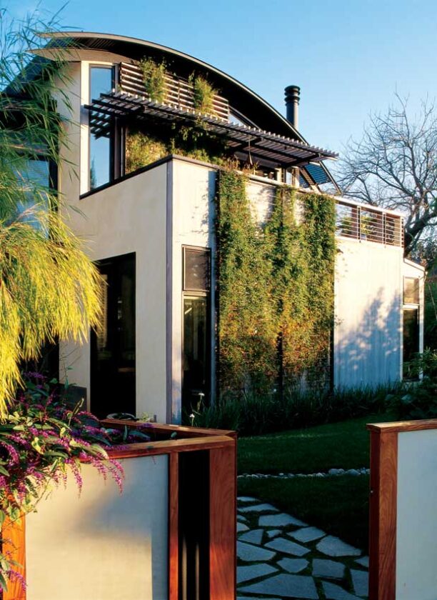 Sandra Slater’s single-family home between the commercial and residential sections of Palo Alto, California. Cheryl Barton designed the sustainable landscape that capitalizes on graywater irrigation.